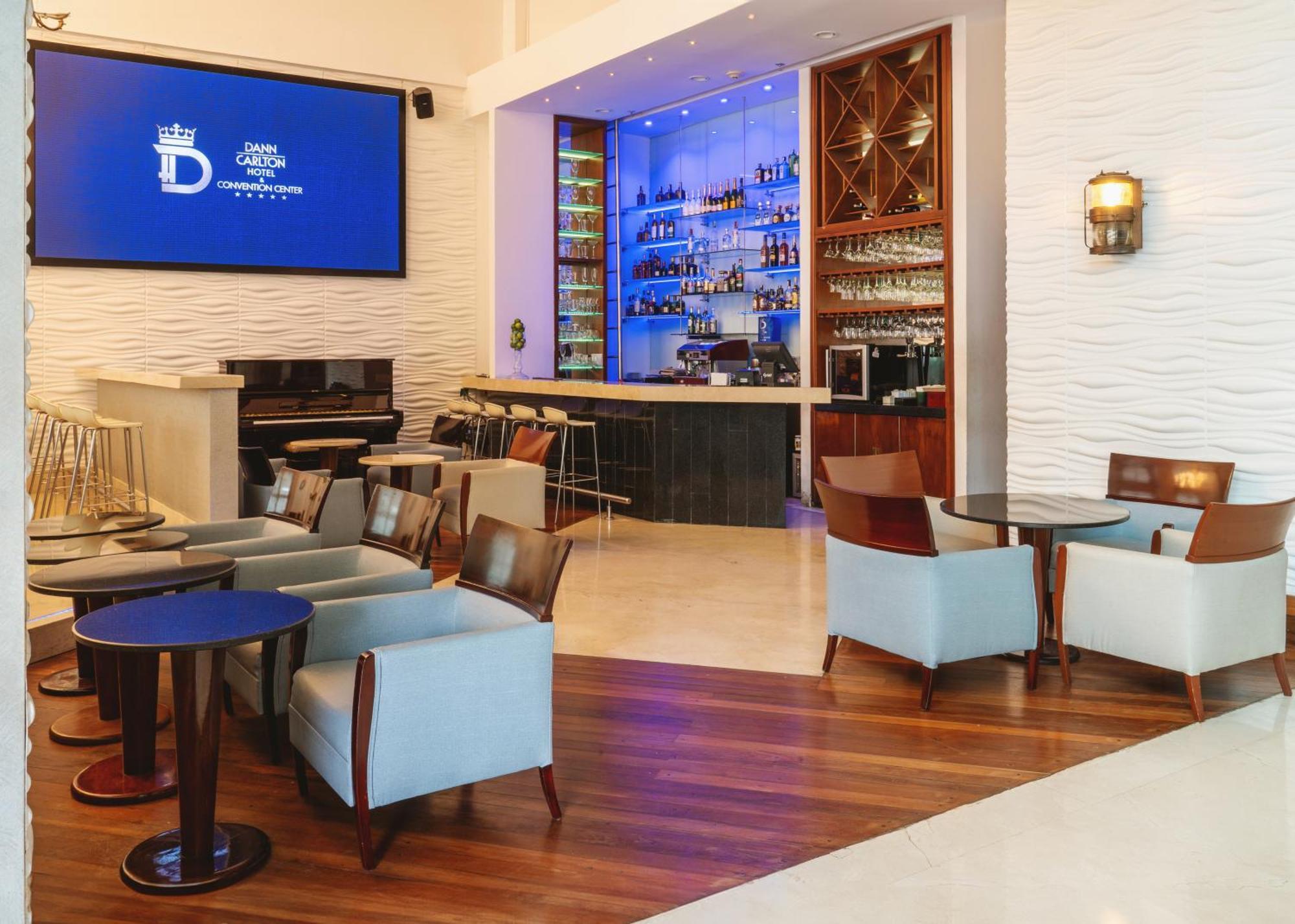 Hotel Dann Carlton Barranquilla Y Centro De Convenciones المظهر الخارجي الصورة The lounge at the airport